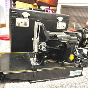 Featherweight Sewing Machine with Case